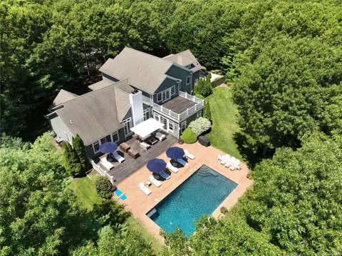 18 Noelles Ln, East Hampton, NY 11937