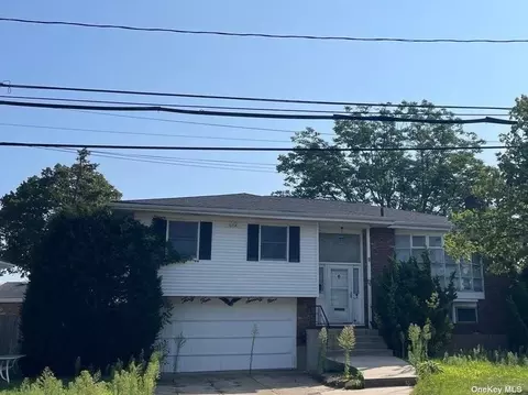 3479 Park Ave, Oceanside, NY 11572