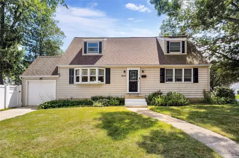 4034 Pittsburgh Ave, Seaford, NY 11783