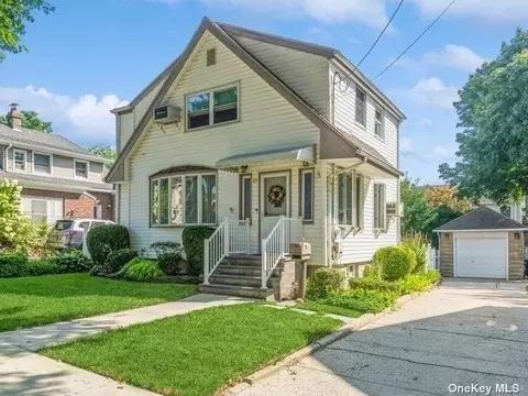 29 Clover Ave, Floral Park, NY 11001