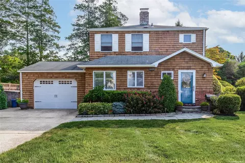 73 Titus Ave, Carle Place, NY 11514