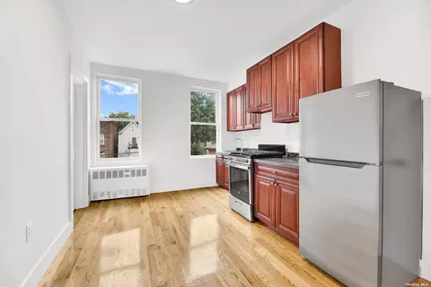 32-24 97th St, East Elmhurst, NY 11369