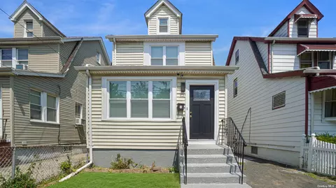 117-29 143rd St, Jamaica, NY 11436