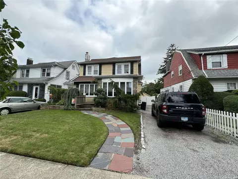 408 Oceanpoint Ave, Cedarhurst, NY 11516