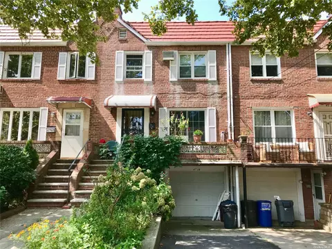 47-38 197th St, Flushing, NY 11358
