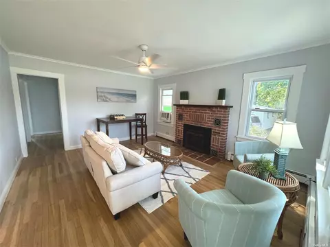 735 Westphalia Rd, Mattituck, NY 11952