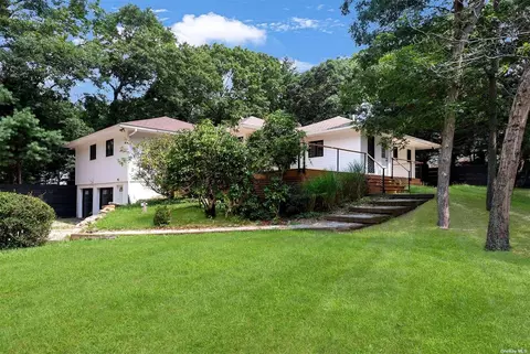 1 High Point Rd, East Hampton, NY 11937