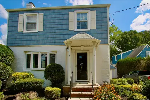 4 Crimson Ave, Malverne, NY 11565