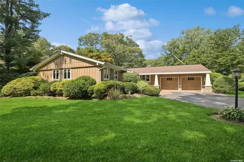 91 Teed St, South Huntington, NY 11746
