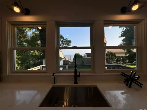 45 Riverhead Rd, Sound Beach, NY 11789