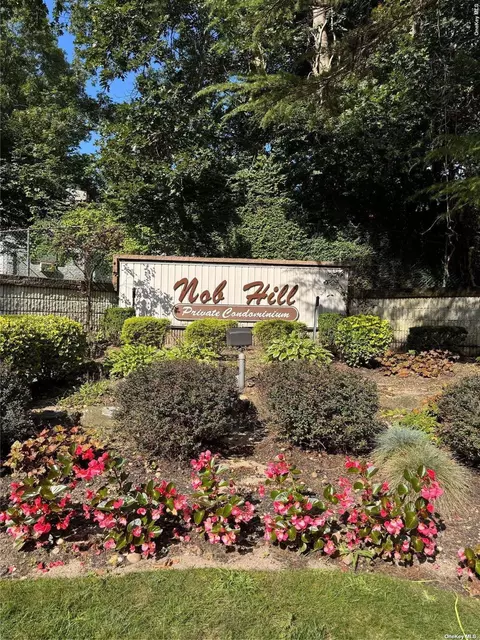 95 Richmond Blvd #2B, Ronkonkoma, NY 11779