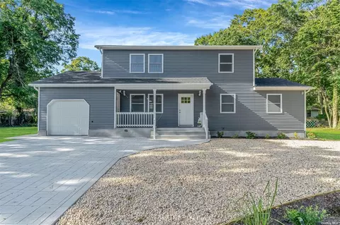 67 Moriches Ave, Mastic, NY 11950
