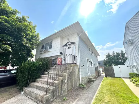 3068 Morrow Rd, Oceanside, NY 11572