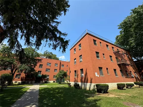 141-35 78th Ave #3C, Flushing, NY 11367
