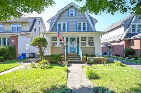 50 Winter St, Lynbrook, NY 11563