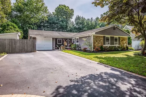 19 Twisting Dr, Lake Grove, NY 11755