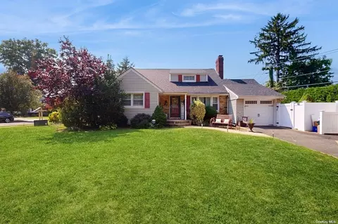 1354 Alton Rd, Rockville Centre, NY 11570