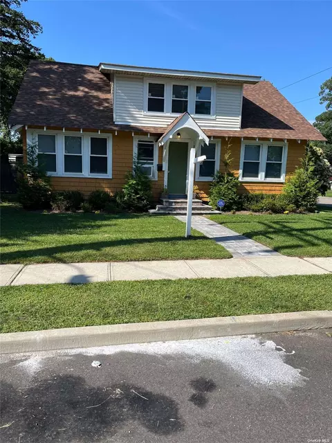 101 Church St, Ronkonkoma, NY 11779