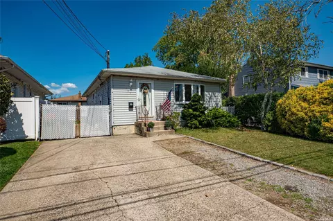 103 Claremont Ave, West Babylon, NY 11704