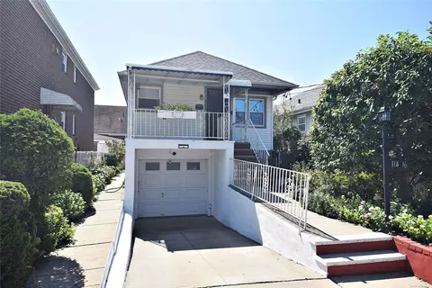 114-16 150th Ave, South Ozone Park, NY 11420