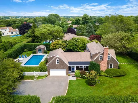 140 Potato Field Ln, Southampton, NY 11968
