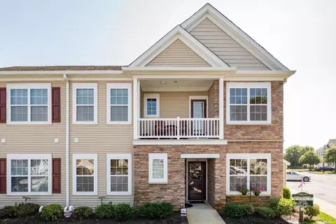 146 Somerset Dr #146, Massapequa, NY 11758