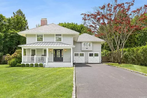 25 Woodland Ave, Westhampton Beach, NY 11978