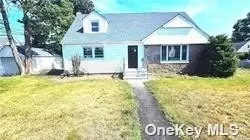 26 Teresa, Hempstead, NY 11550