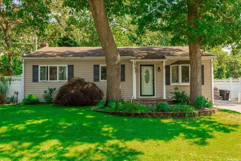 335 N Bicycle Path, Selden, NY 11784