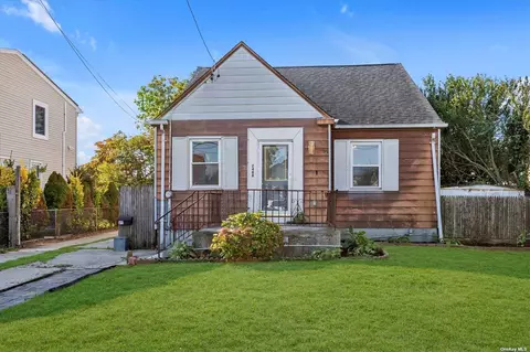 2488 Camp Ave, North Bellmore, NY 11710
