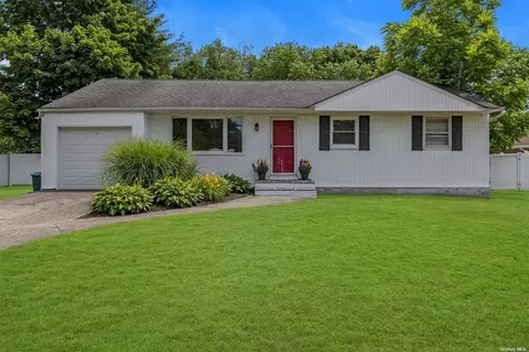 140 Cedar Rd, East Northport, NY 11731