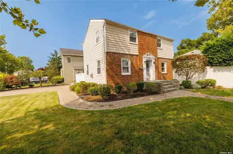 2014 Bellmore Ave, Merrick, NY 11566