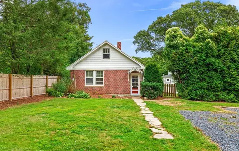 98 Burt Ave, Northport, NY 11768