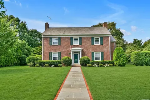40 Prospect Ave, Garden City, NY 11530