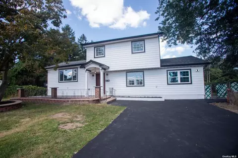 29 9th Ave, Brentwood, NY 11717
