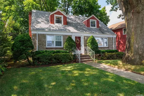 854 Monroe St, West Hempstead, NY 11552