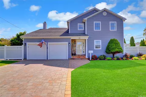26 Orange St, Deer Park, NY 11729