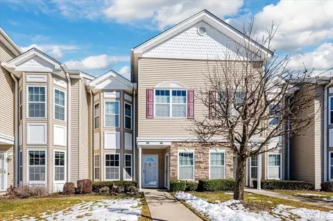 292 Spring Dr #292, East Meadow, NY 11554