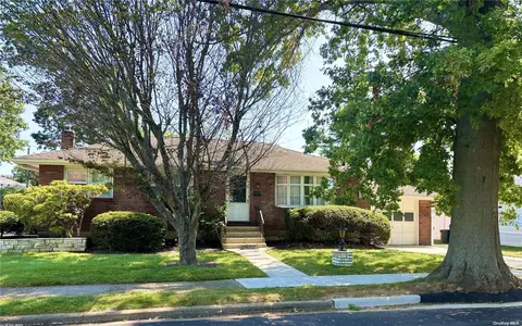 1772 Wilson Ave, North Merrick, NY 11566