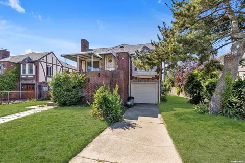 105 Lincoln Blvd, Long Beach, NY 11561