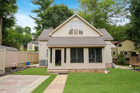 393 St Andrews Rd, Staten Island, NY 10306