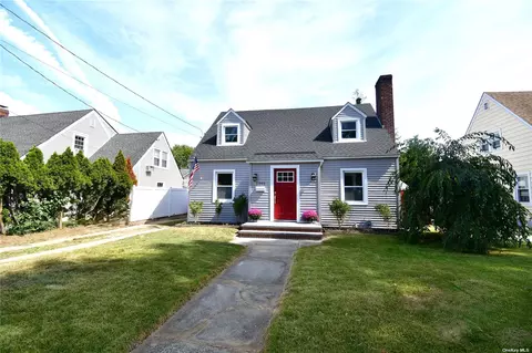 1545 Berkeley Ave, Baldwin, NY 11510