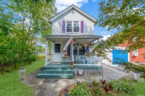 25 Northridge St, Patchogue, NY 11772