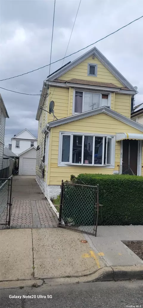 133-30 132nd St, South Ozone Park, NY 11420
