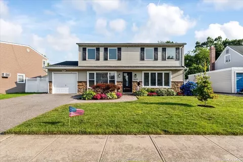 4024 Jean Ave, Bethpage, NY 11714
