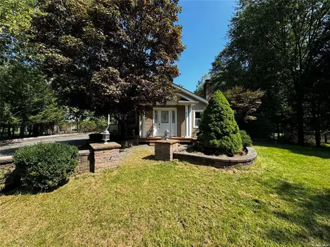118 Shuart Rd, Monsey, NY 10952