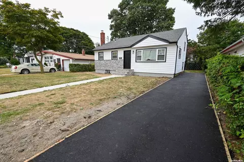 161 New York Ave, Westbury, NY 11590