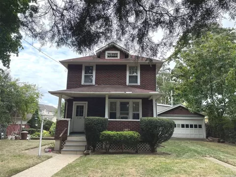 191 12 Wheeler Ave, Valley Stream, NY 11580