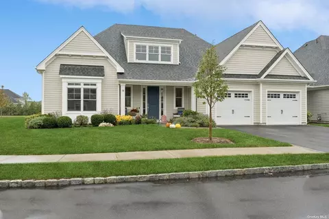 24 Harvest Pointe Ln #24, Cutchogue, NY 11935