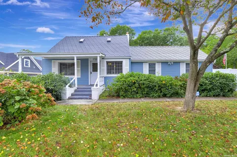 44 Port Ave, Ronkonkoma, NY 11779
